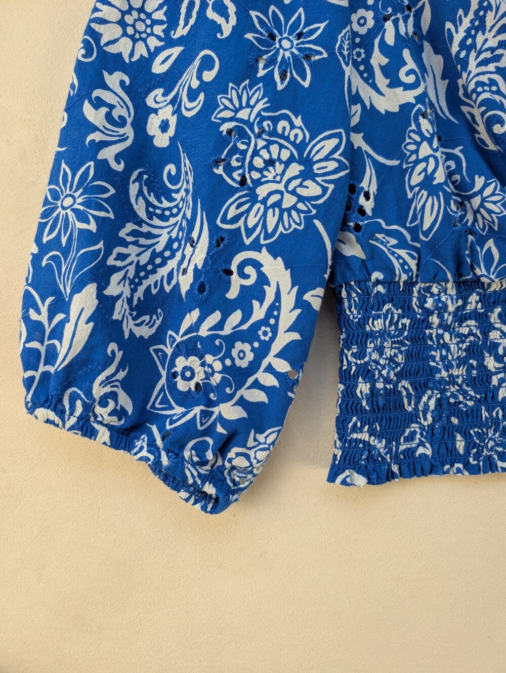 Melanie Lyne Paisley Smocked Waist Blouse Blue White Size M - Picture 10 of 17